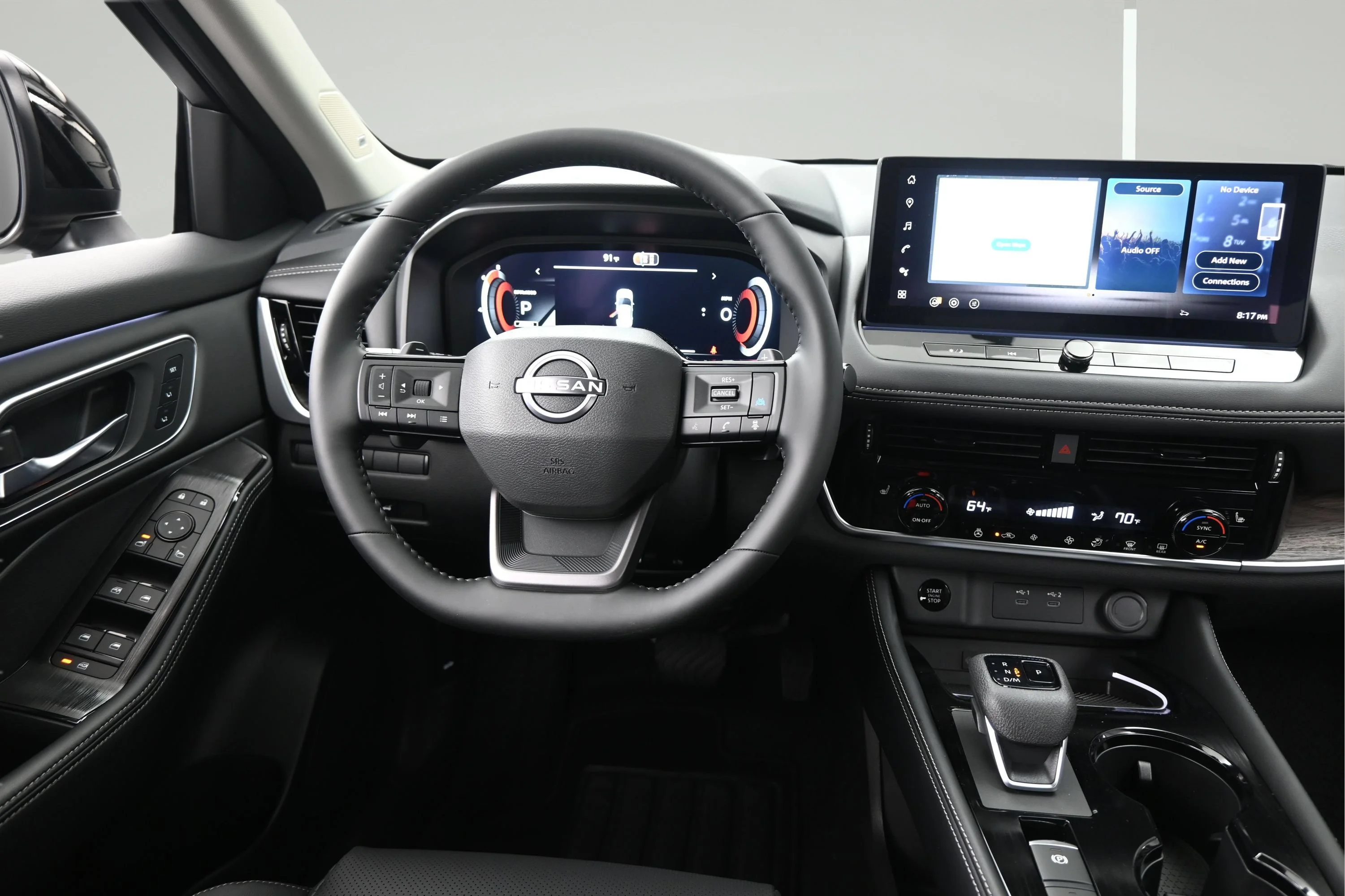 New 2026 Champagne Silver Metallic / Super Black Two-tone Nissan Platinum image 12