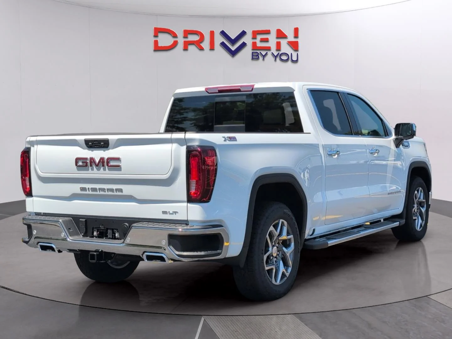 New 2026 Summit White GMC SLT image 5