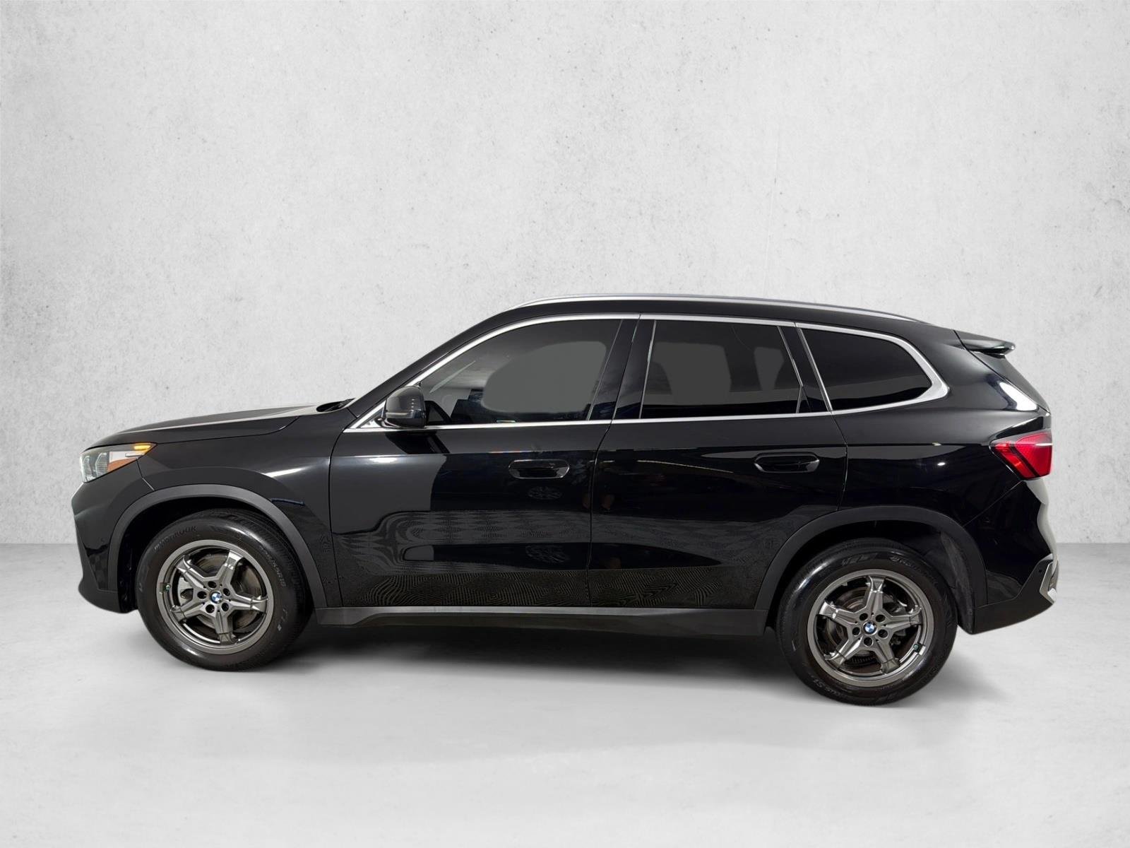 Used 2023 Black BMW xDrive28i image 8