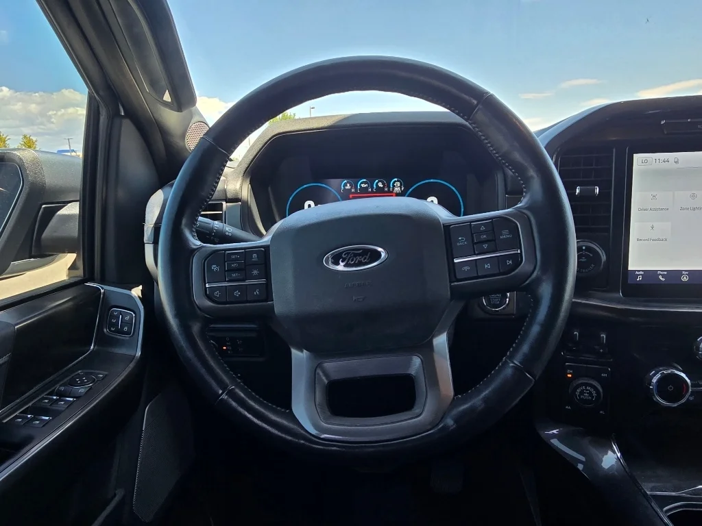 Used 2022 Iconic Silver Metallic Ford LARIAT image 28