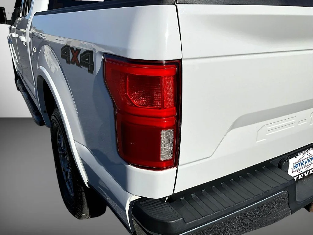Used 2020 Oxford White Ford Lariat image 27