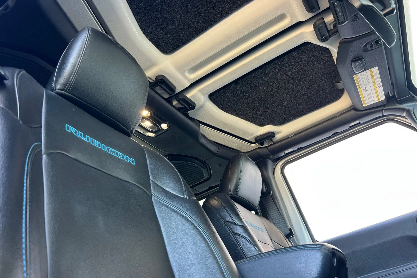 Used 2023 Silver Jeep Rubicon 4xe image 17