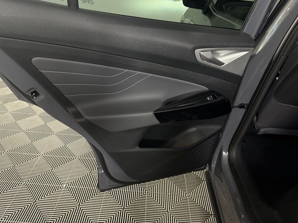 Used 2023 Black Volkswagen Pro S image 27