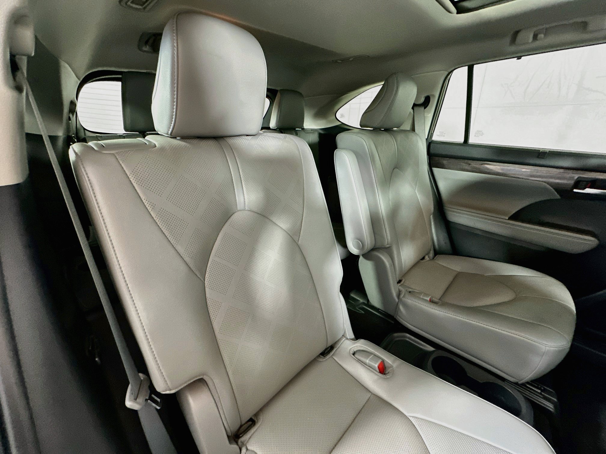 Used 2022 Midnight Black Metallic Toyota Platinum image 29