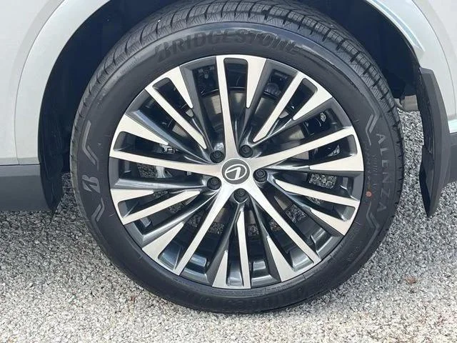 New 2026 Iridium Lexus PREMIUM PLUS image 18