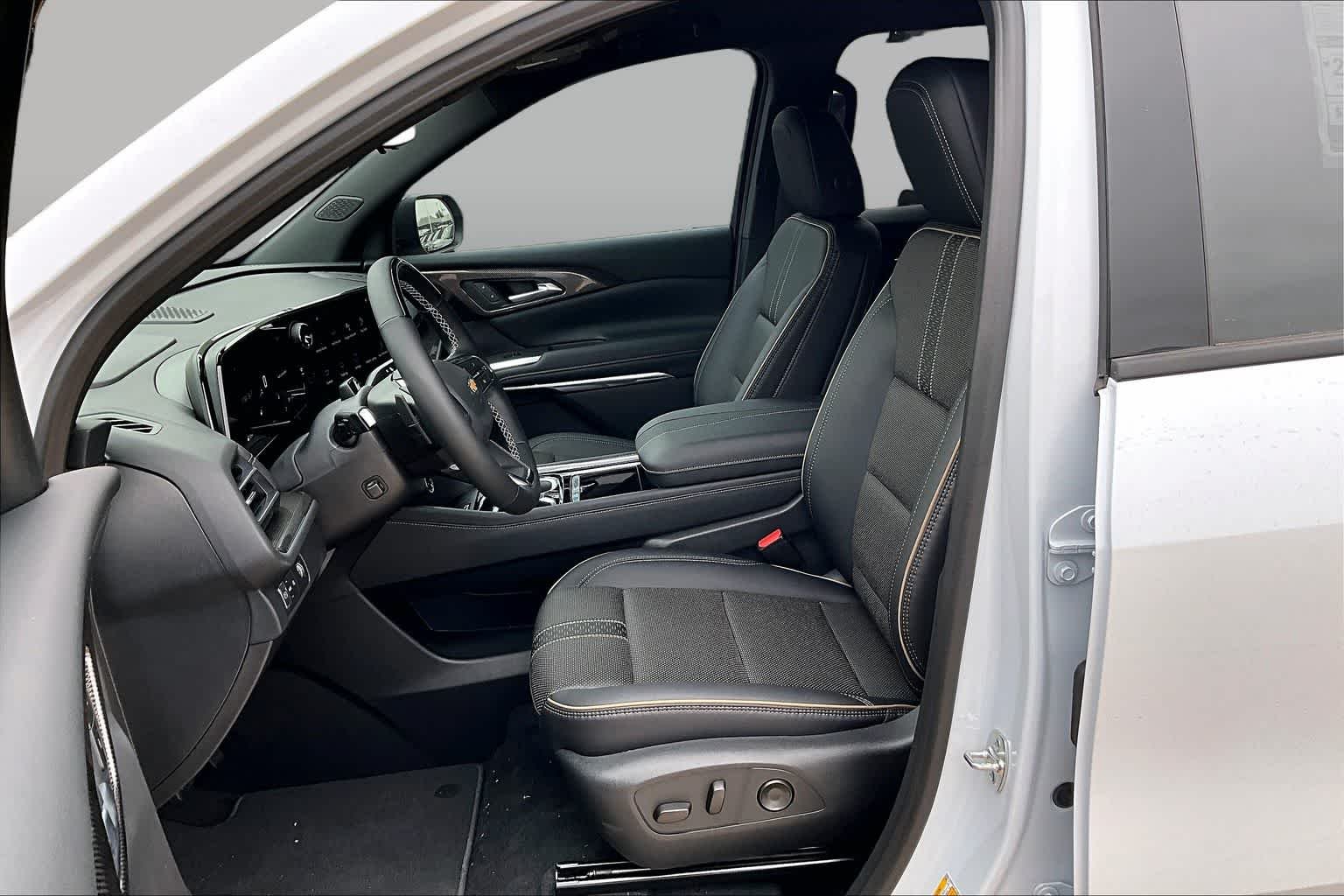 2026 Chevrolet Traverse High Country - Photo 10
