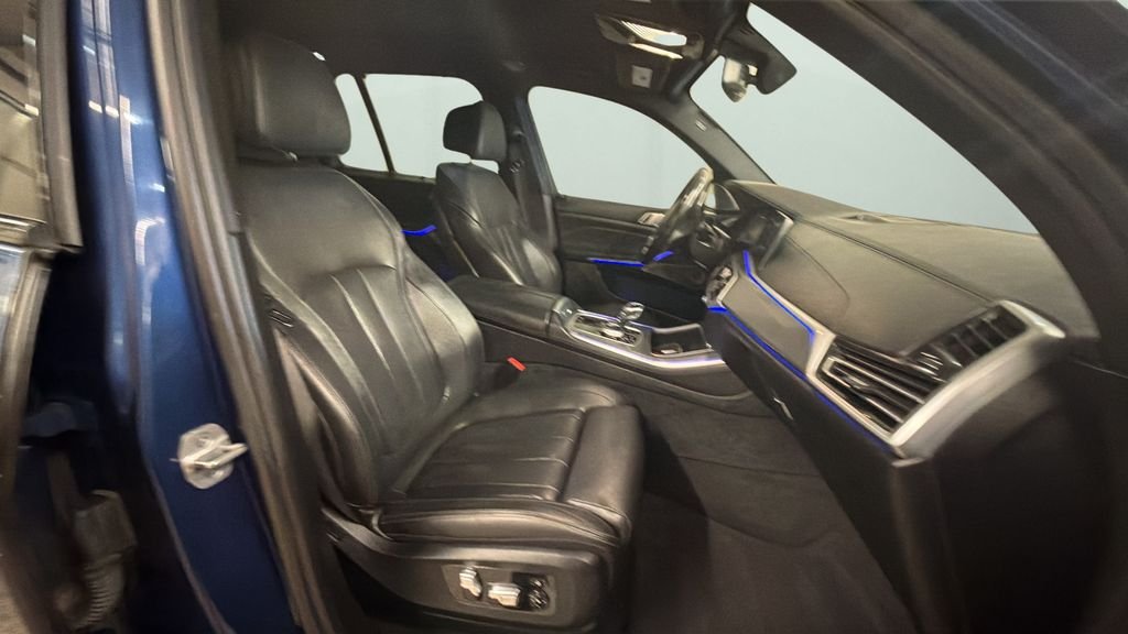 Used 2021 Blue BMW M50i image 36