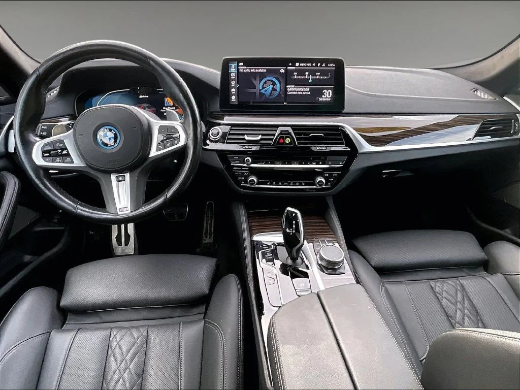 Used 2023 White BMW 530e iPerformance image 21