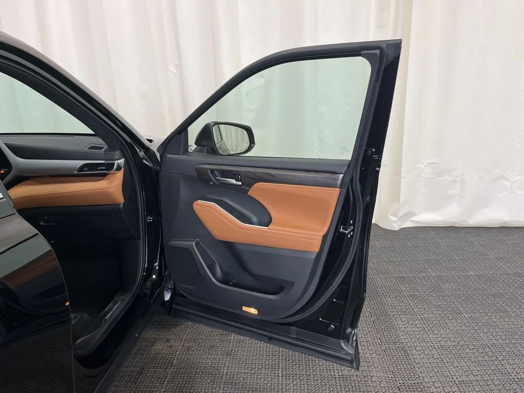 Used 2024 Black Toyota Platinum image 20