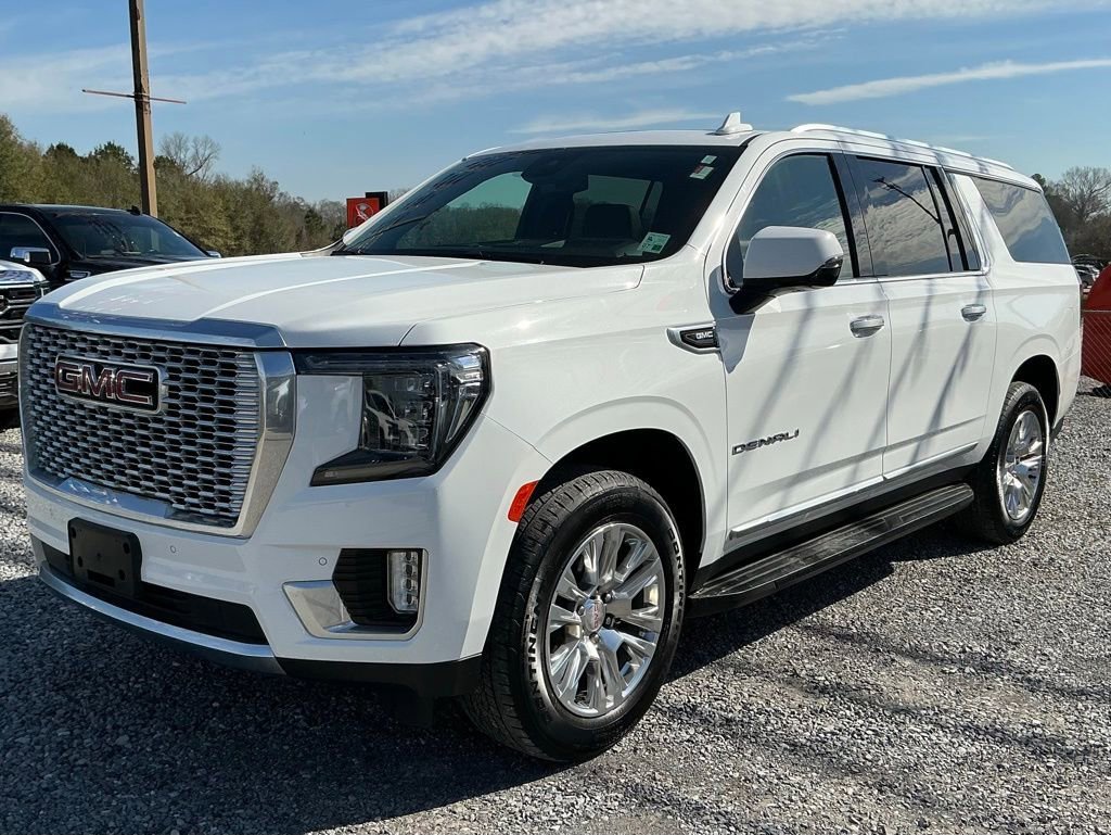 Used 2024 Summit White GMC Denali image 9