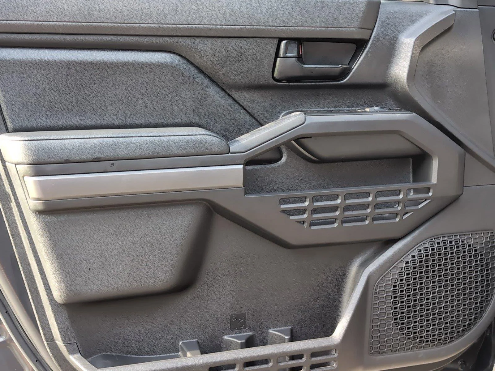 Used 2025 Underground Toyota SR5 image 14