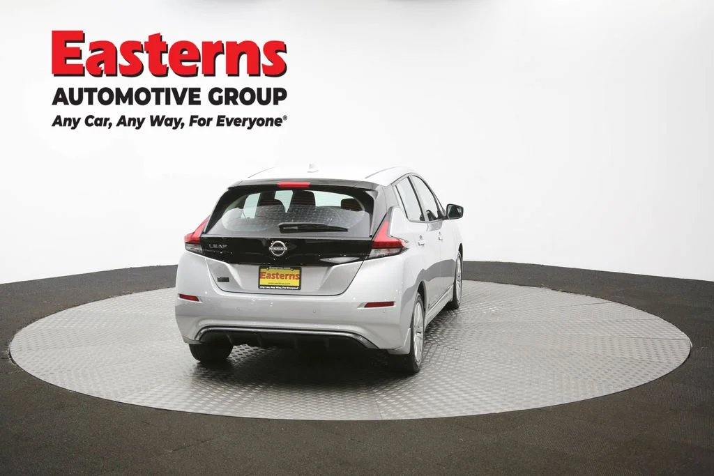 Used 2023 Silver Nissan S image 34