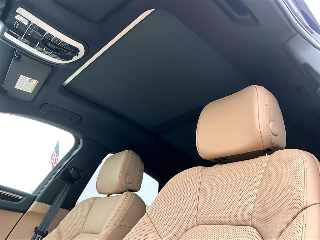 2026 Porsche Macan Base - Photo 18