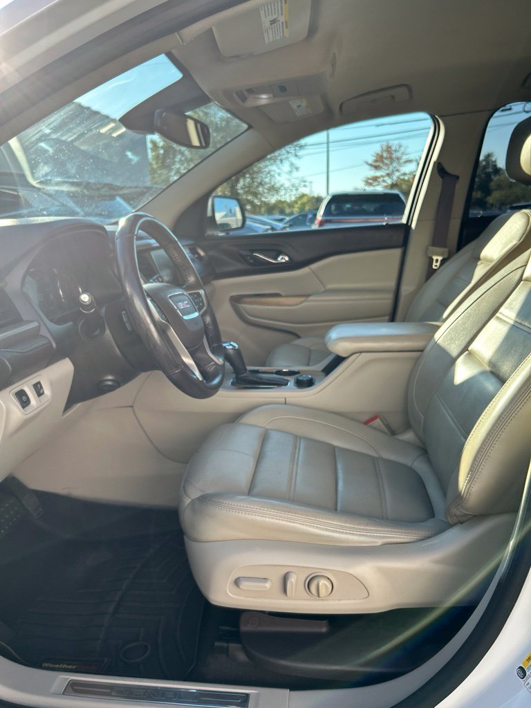 Used 2017 White GMC Denali image 11