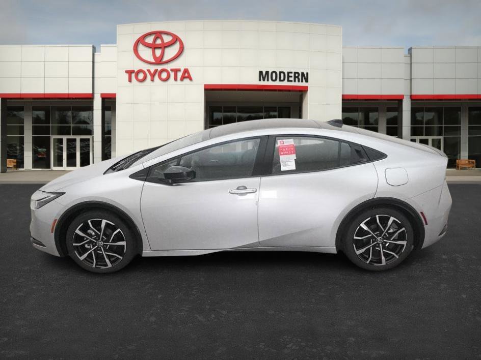 New 2026 Cutting Edge Toyota XSE Premium image 9