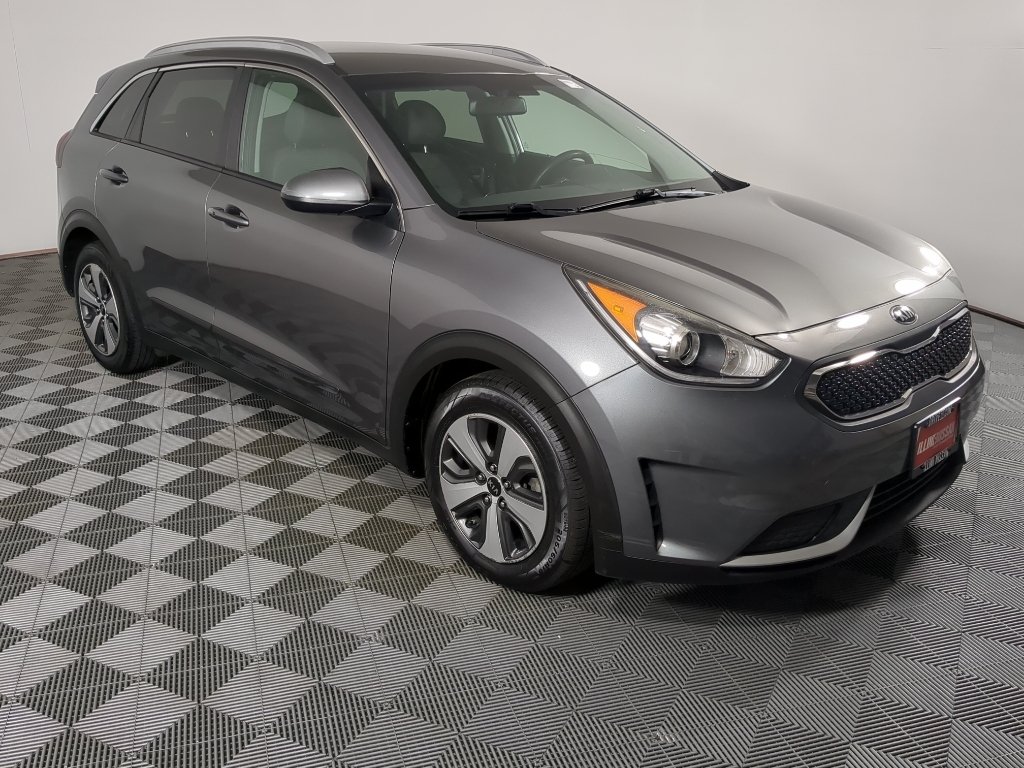 Used 2017 Metal Stream Kia LX image 3