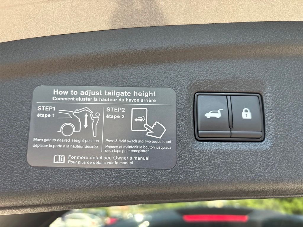 Used 2025 Gray INFINITI PURE image 8