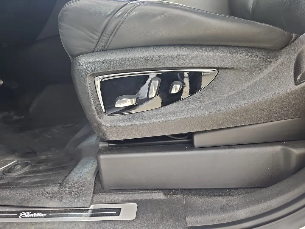 Used 2018 White Cadillac Luxury image 36