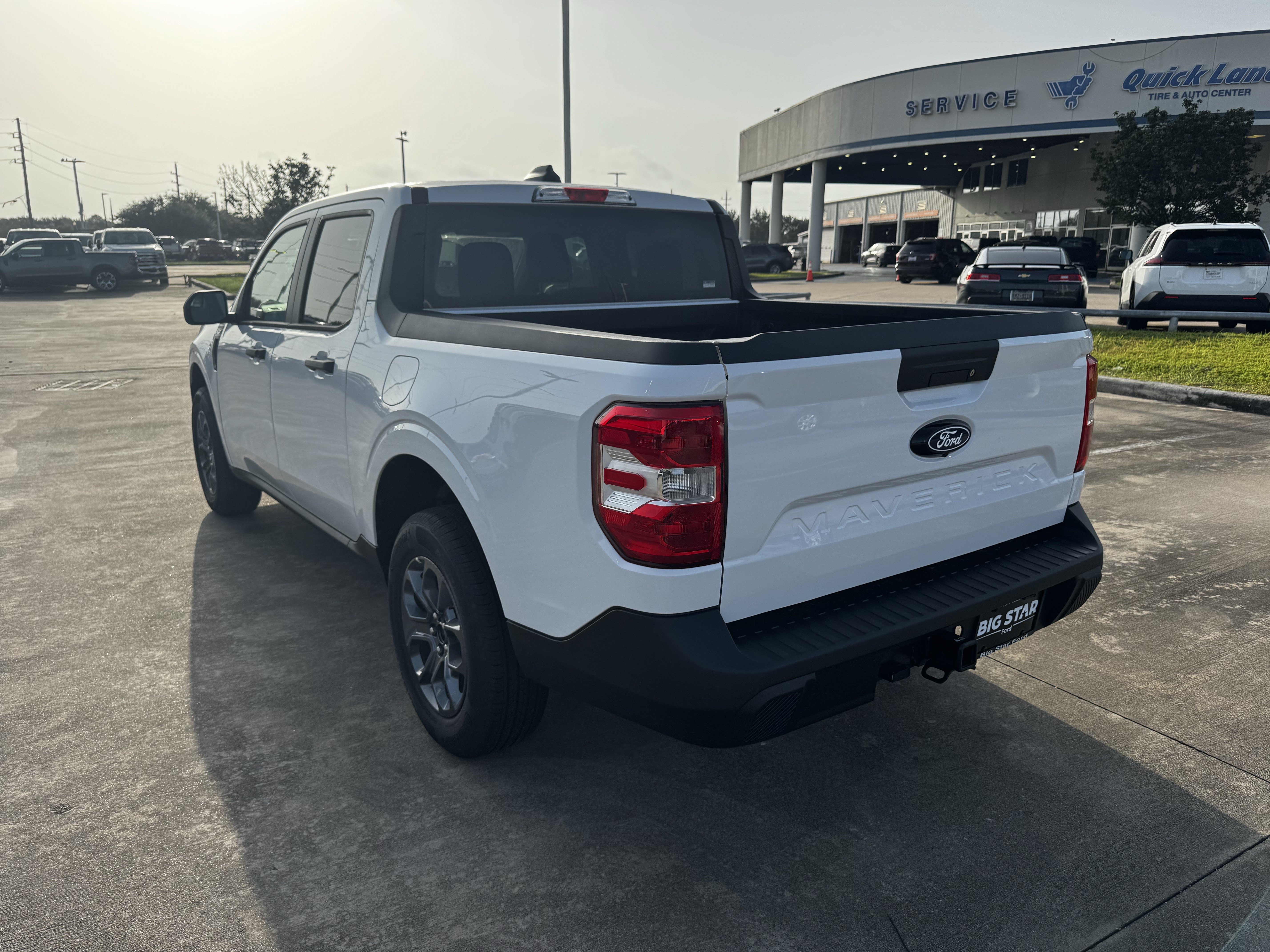 New 2026 Oxford White Ford XLT image 5