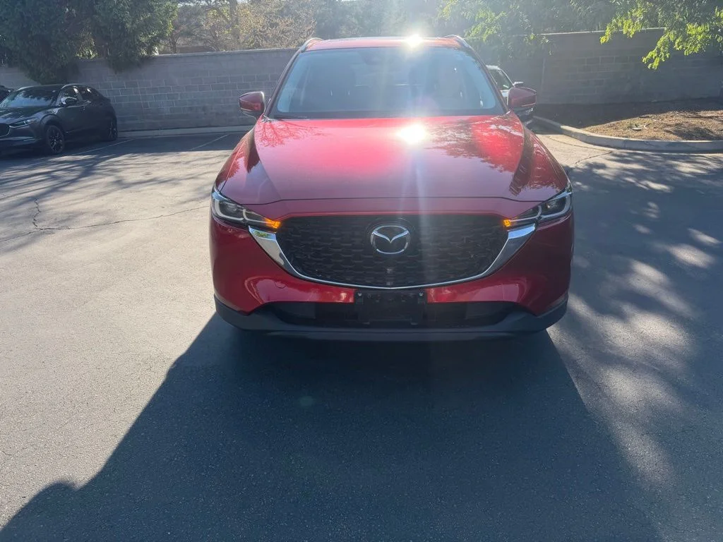 2023 Mazda CX-5 S Preferred package Auto AWD's photo