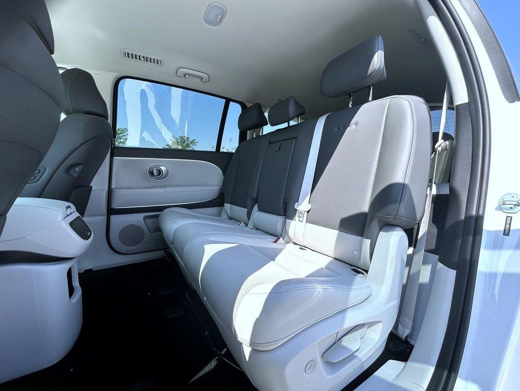 2026 Hyundai IONIQ 9 SEL - Photo 11