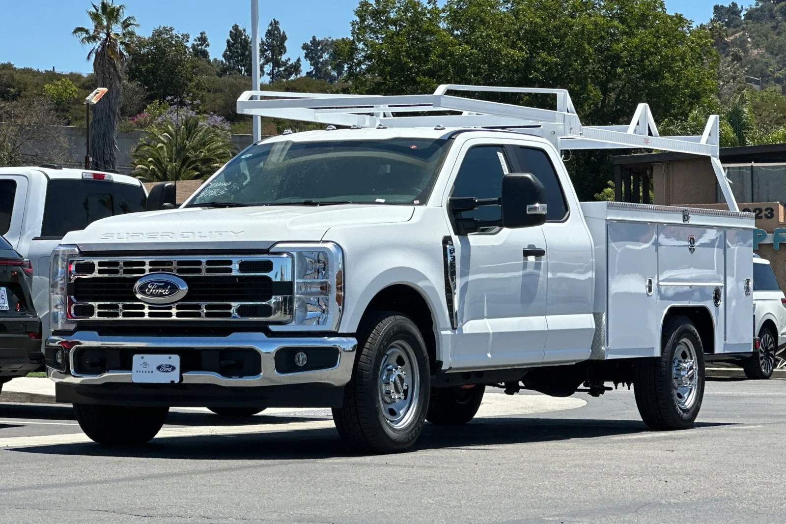 New 2026 White Ford F350 4X2S/CCCSR image 7