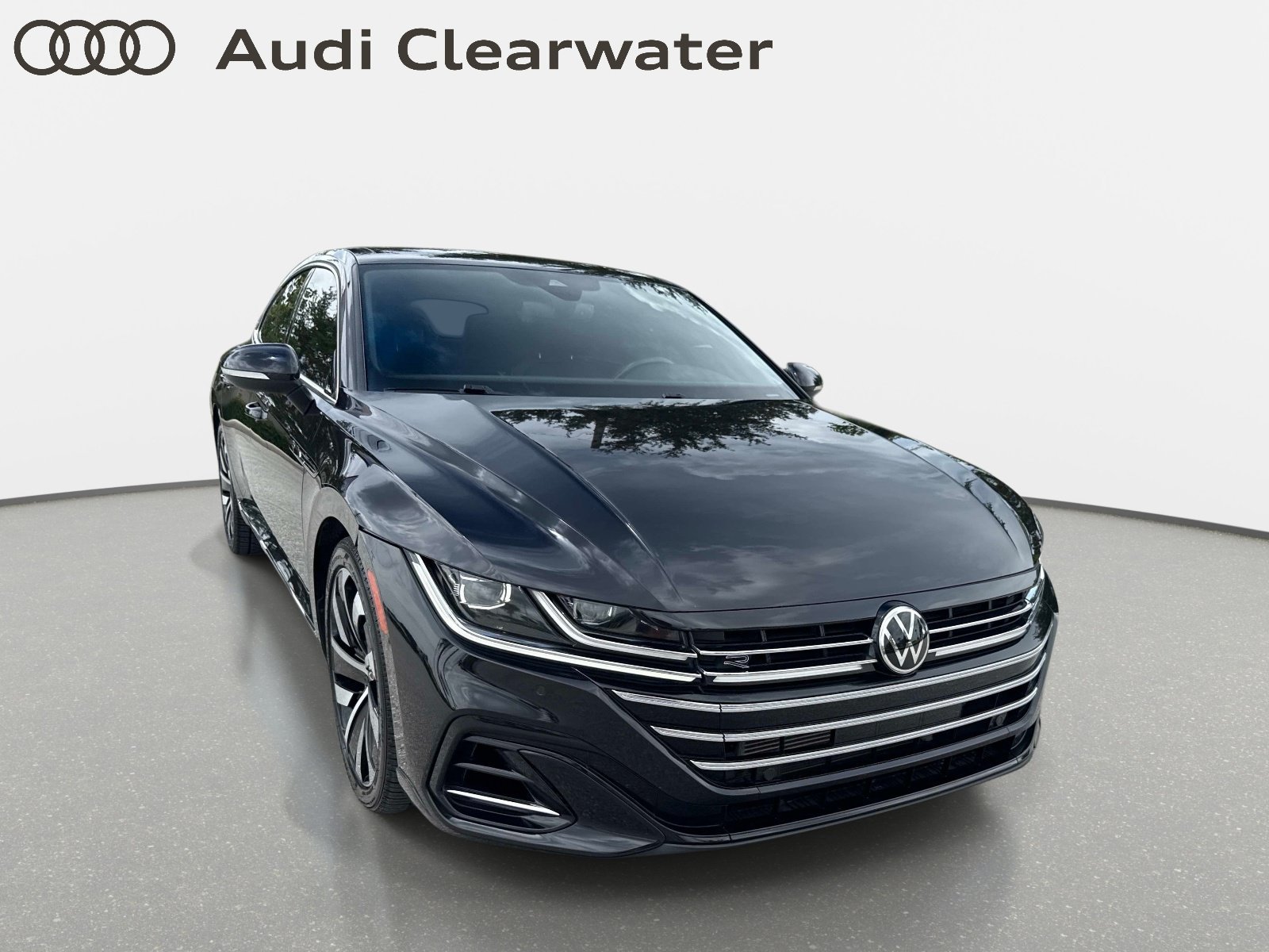 Used 2021 Deep Black Volkswagen SEL R-Line image 7