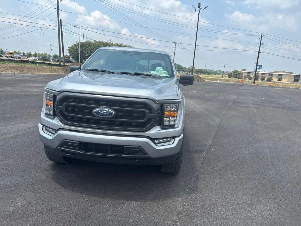 Used 2022 Silver Ford XLT image 4