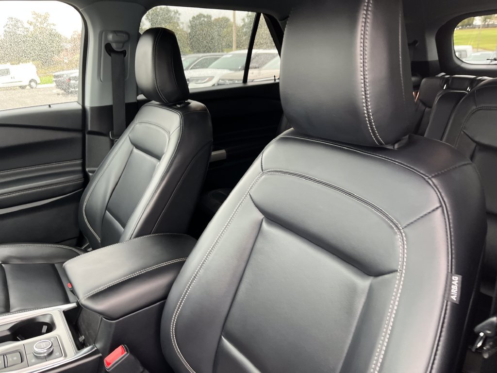Used 2021 Blue Ford XLT image 12