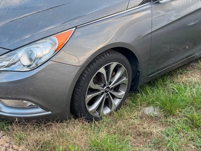 Used 2013 Gray Hyundai SE image 5