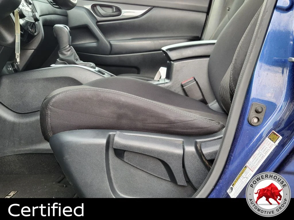 Used 2020 Blue Nissan S image 22