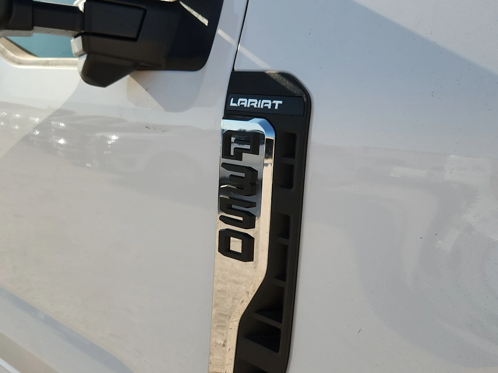 New 2026 Oxford White Ford Lariat image 10
