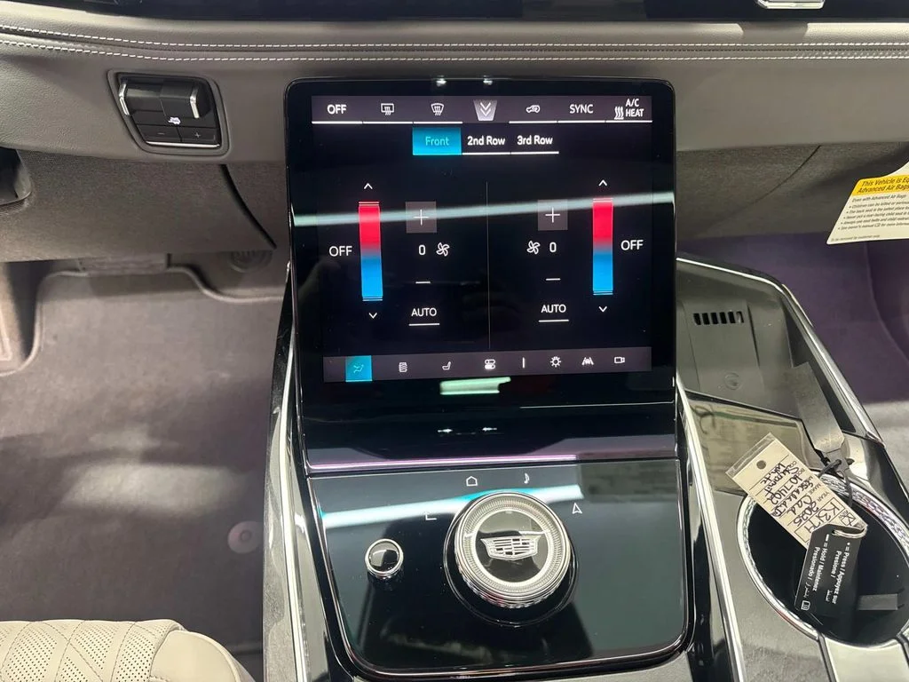 2025 Cadillac Escalade IQ Luxury 1 - Photo 23