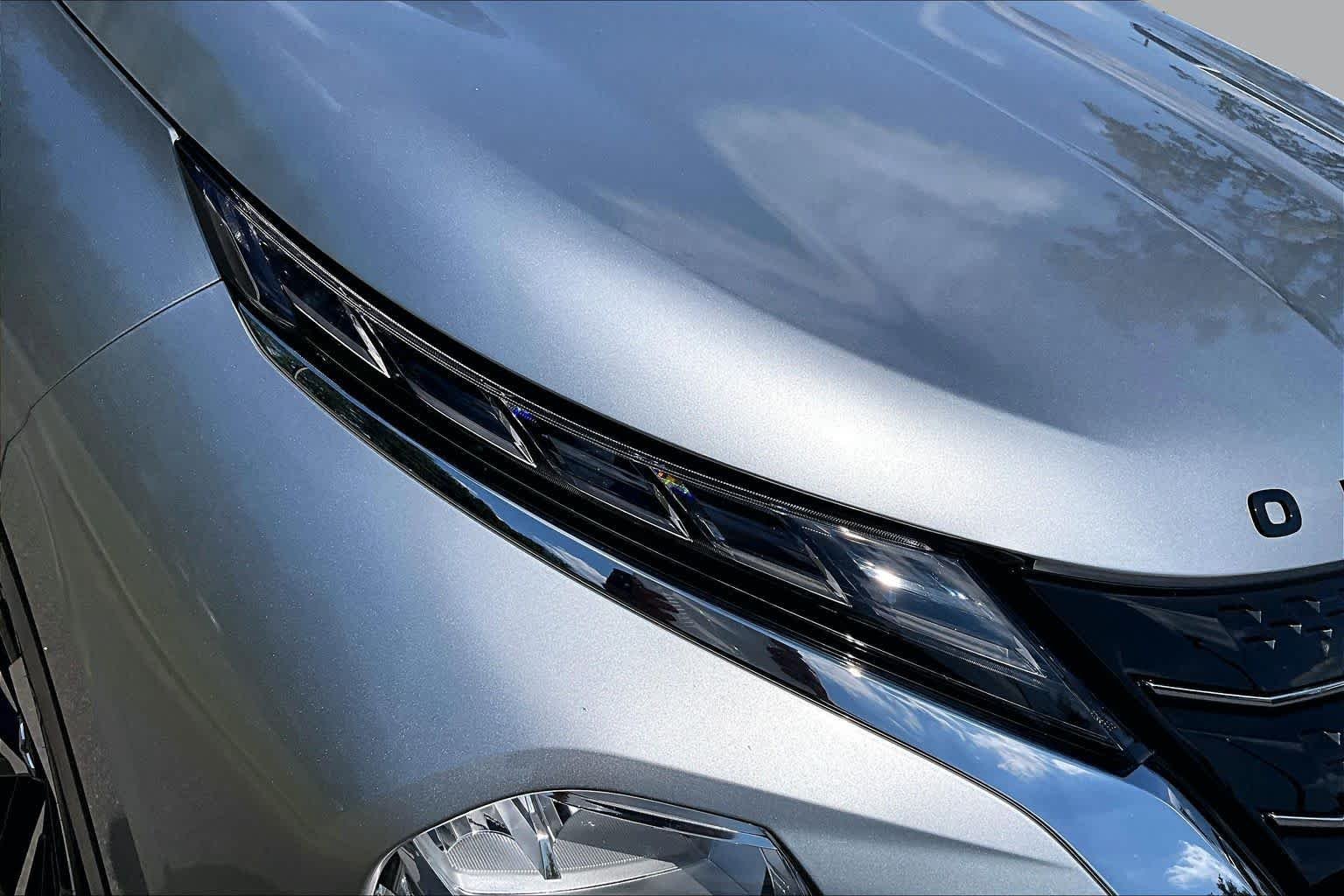 Used 2022 Alloy Silver Metallic Mitsubishi SE image 26
