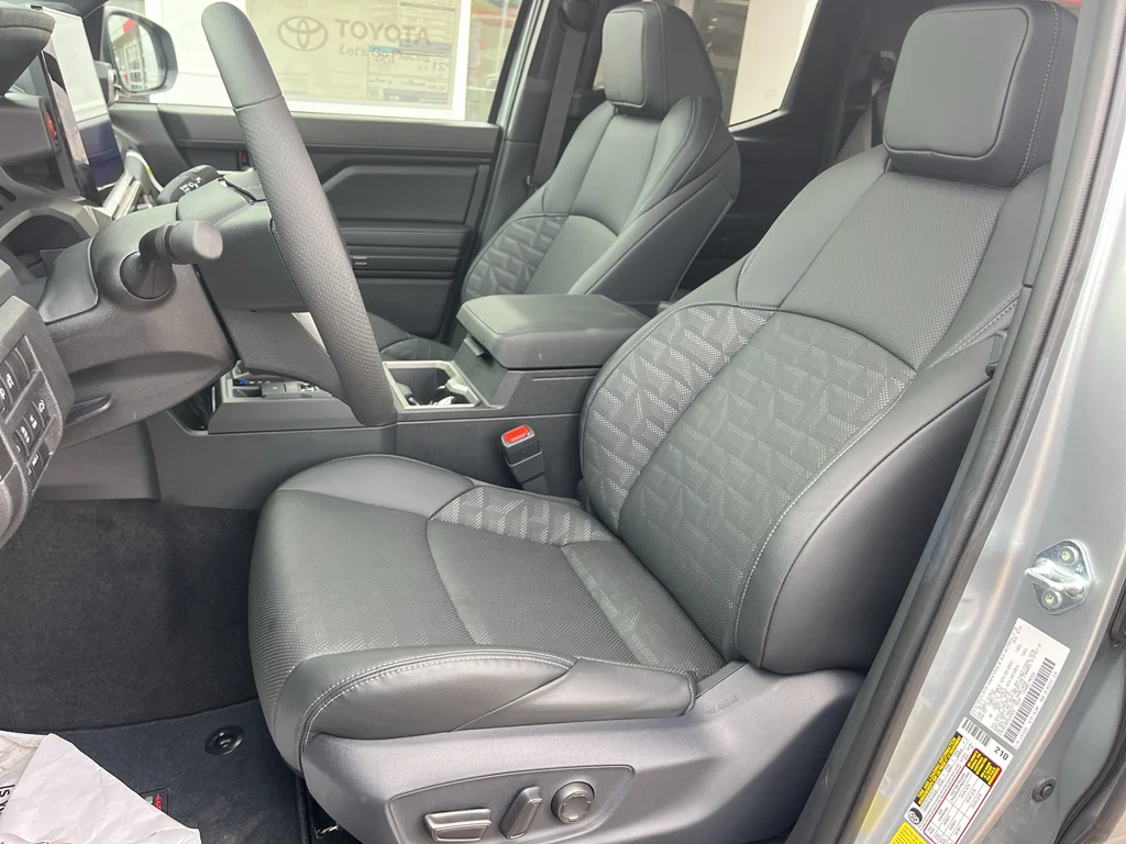 2026 Toyota Tacoma TRD Sport - Photo 15