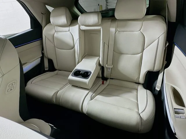 New 2026 Black Genesis 2.5T Advanced image 12