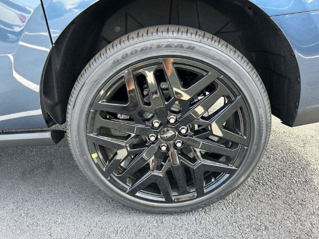 New 2027 Nocturnal Blue Metallic Ford Platinum image 4