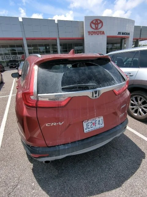 Used 2019 Red Honda Touring image 8
