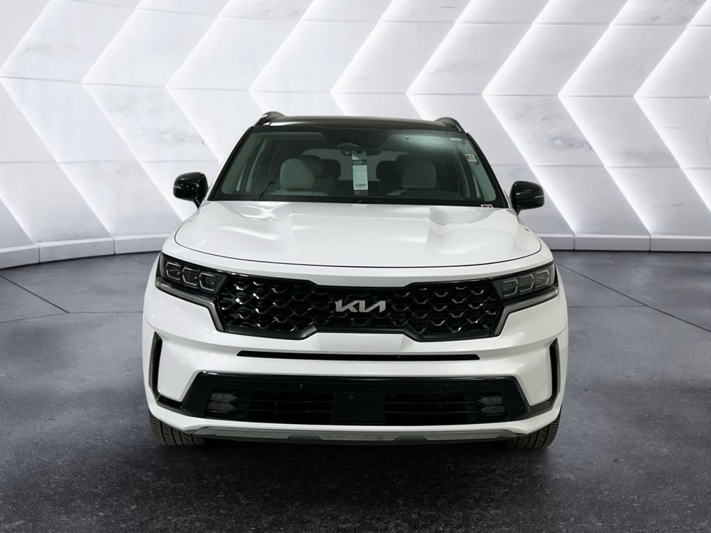 Used 2023 White Kia SX image 2