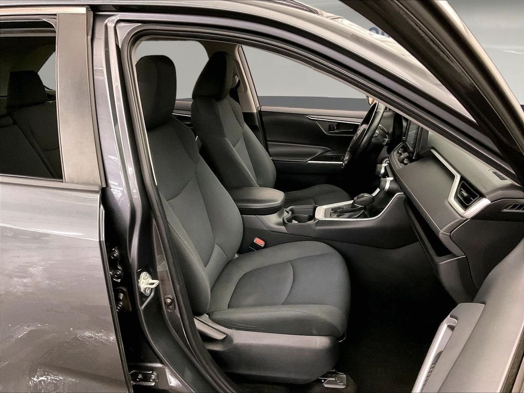 Used 2019 Gray Toyota LE image 10