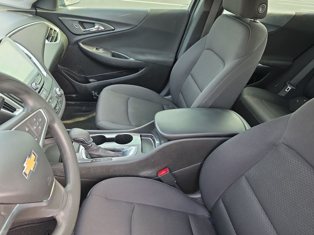 Used 2022 Gray Chevrolet LS image 17