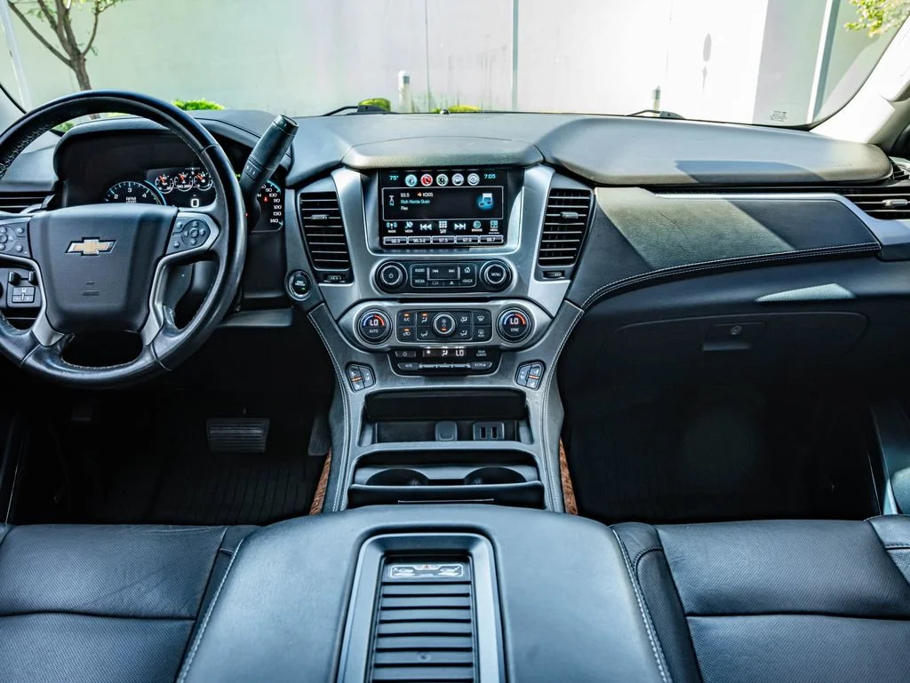 Used 2020 Black Chevrolet Premier image 30