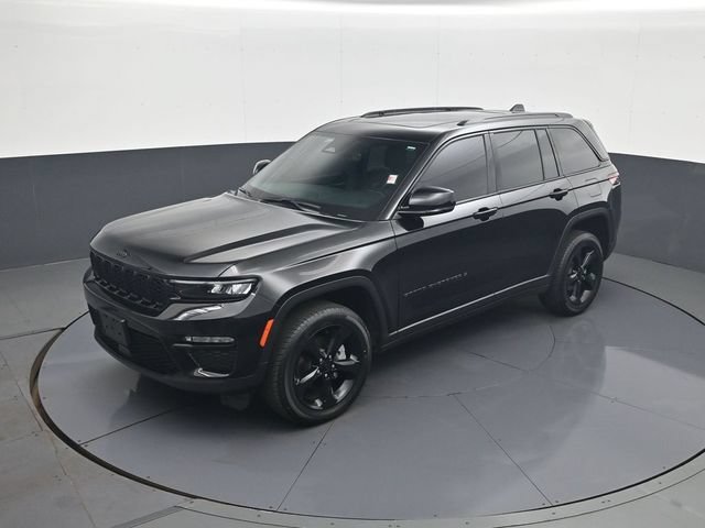 Used 2025 Black Jeep Limited 4x4 image 13