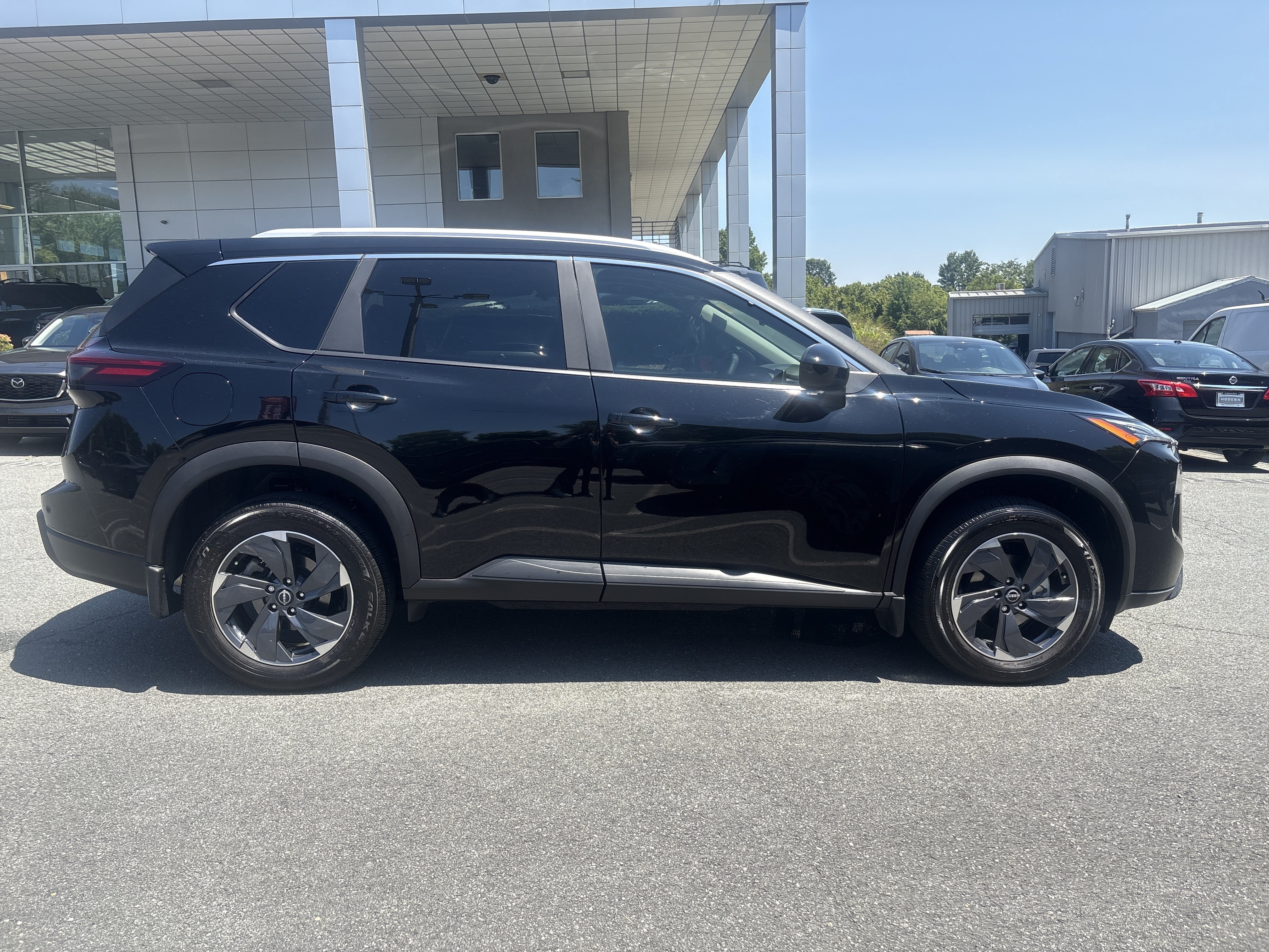 Used 2026 Super Black Nissan SV image 20