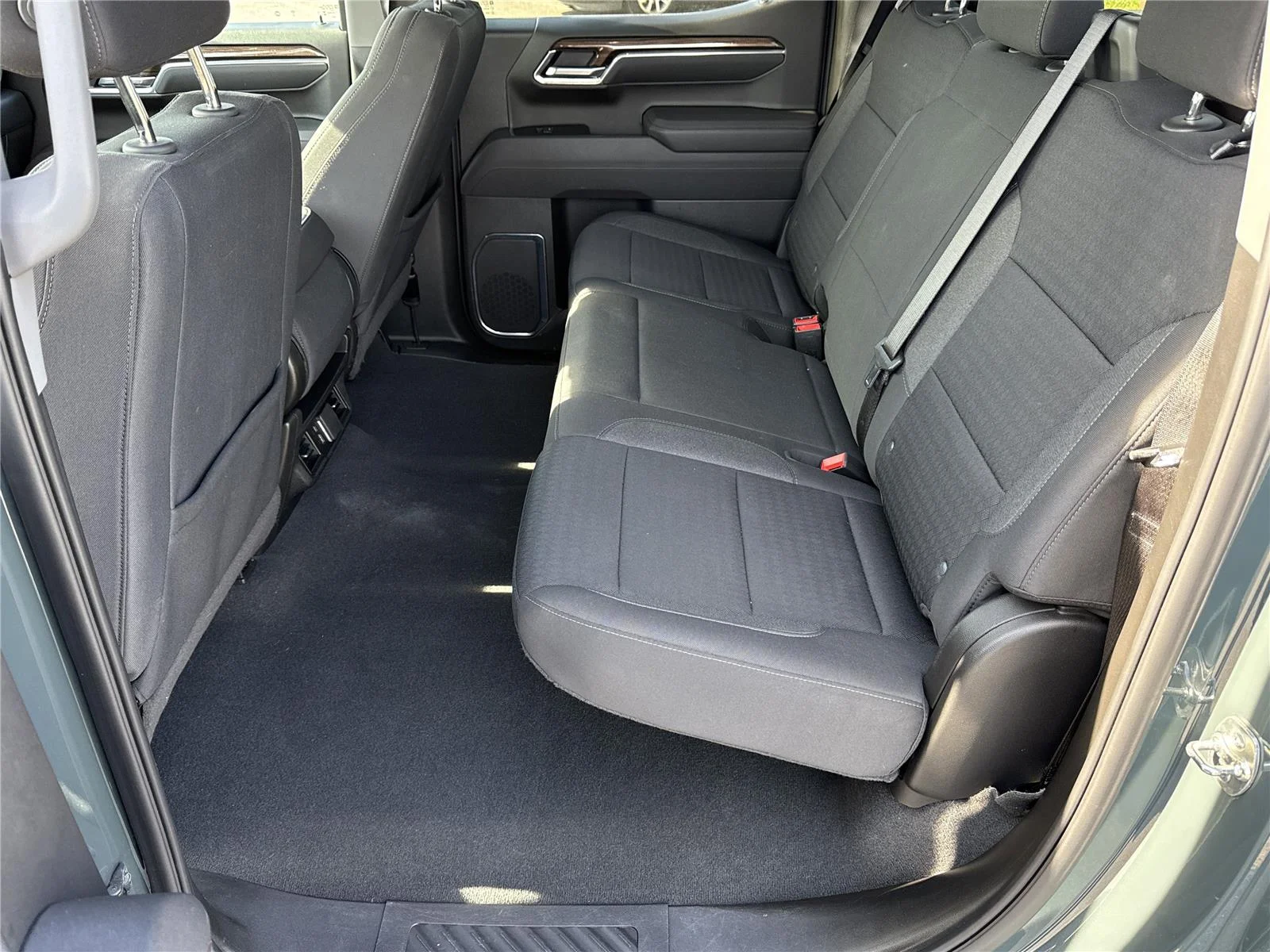 Used 2025 Cypress Gray Chevrolet LT image 17