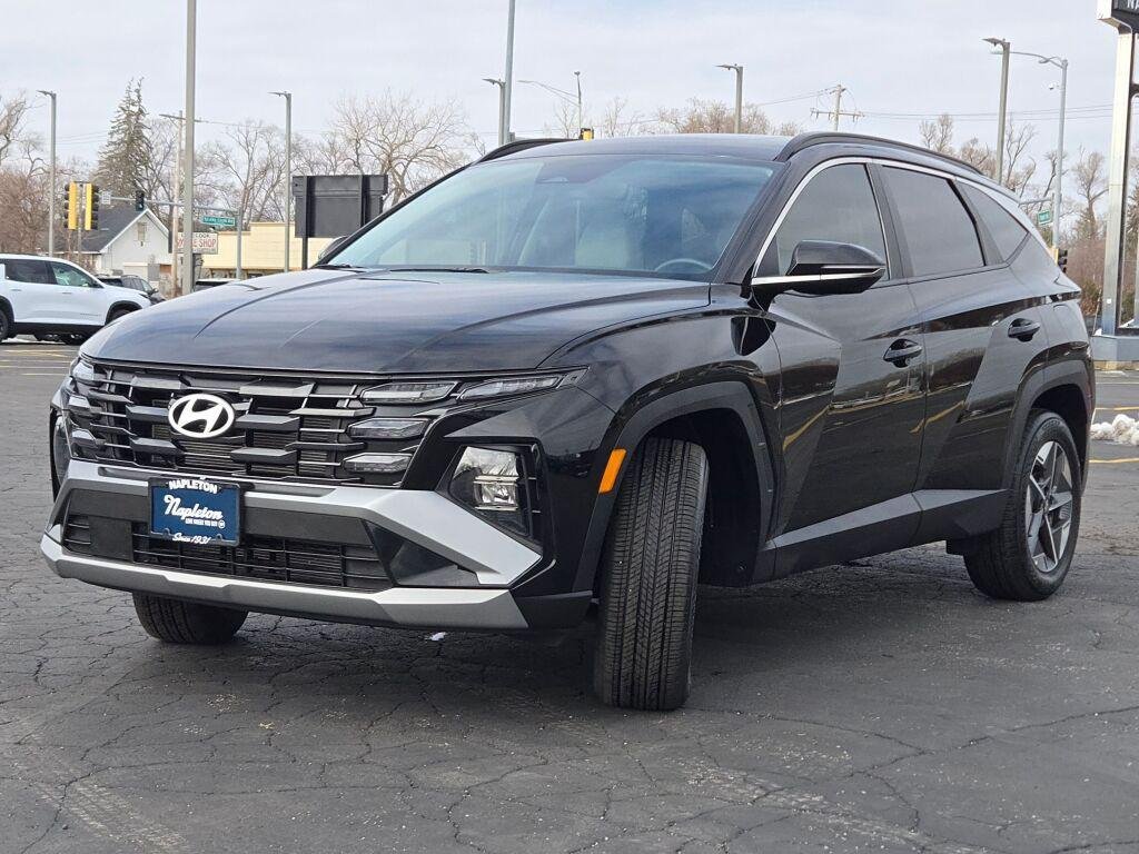 New 2025 Black Hyundai SEL Convenience AWD image 6