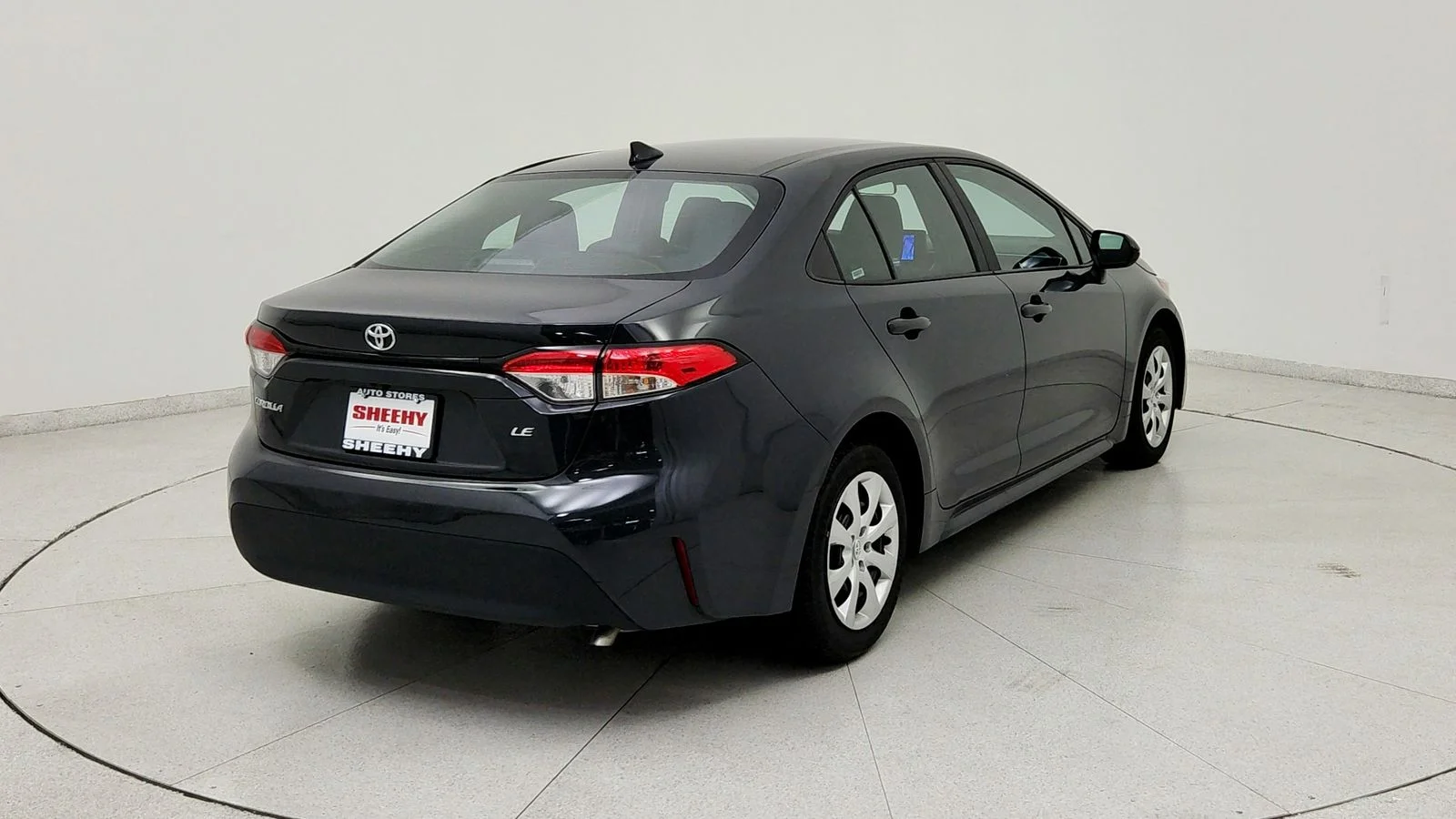 Used 2025  Toyota LE image 6