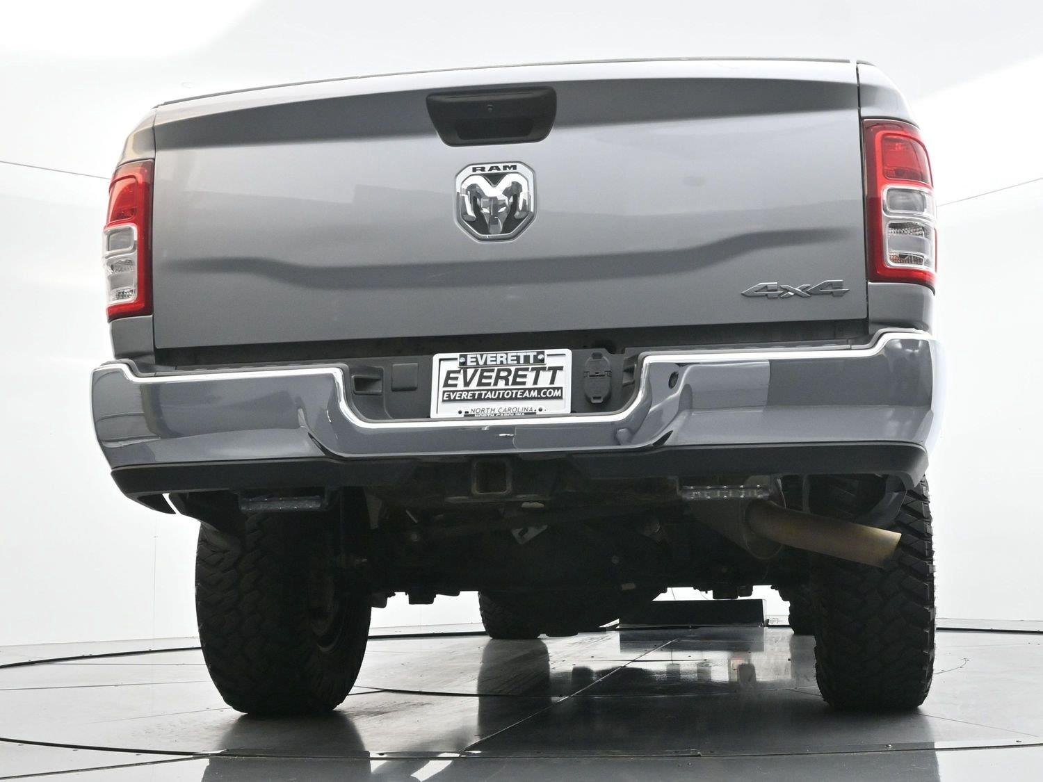 Used 2021 Billet Silver Metallic Clearcoat Ram Tradesman image 47