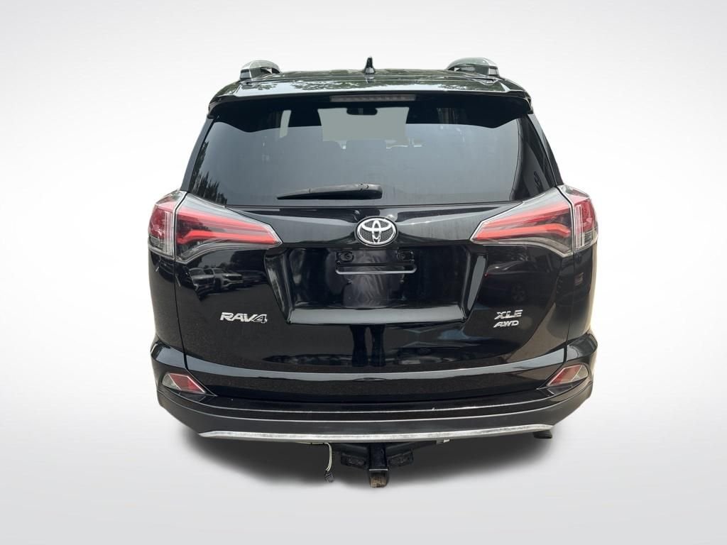 Used 2016 Black Toyota XLE image 8