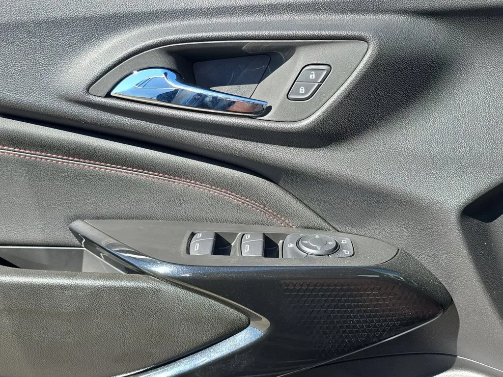 2025 Chevrolet Trax RS - Photo 24